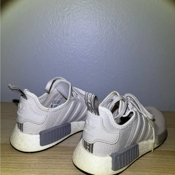 Adidas Weltmarke Mit Den 3 Streifen Shoes - Women’s Size 7.5 - Picture 2 of 5